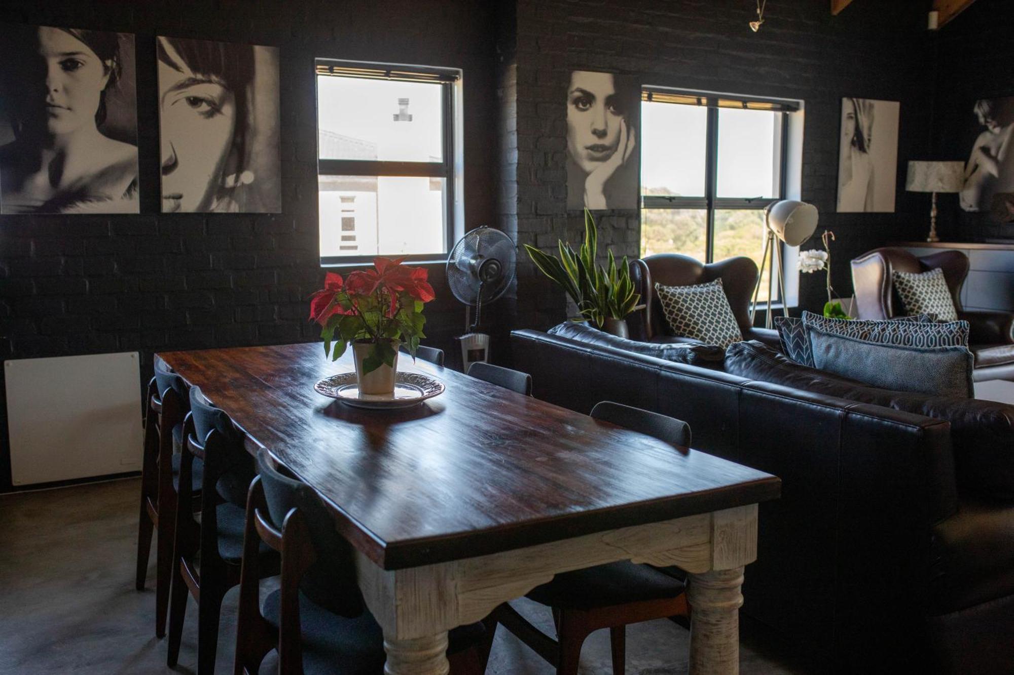 Stay At Friends Bettyʼs Bay Rom bilde